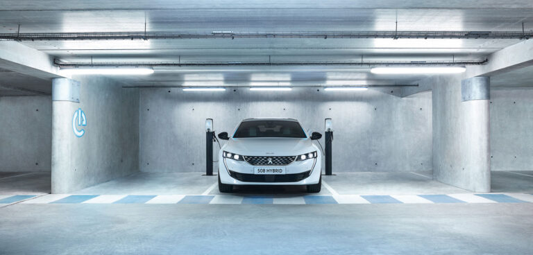 Peugeot unveils new plug-in hybrid engine range Peugeot unveils new plug-in hybrid engine range