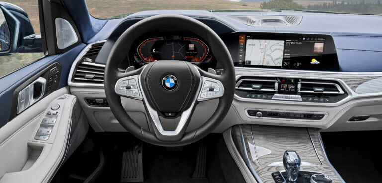 BMW to launch X7 with new six-cylinder gasoline engine BMW has introduced its largest model in the BMW X line-up, the X7. Available in three different powertrain options from launch – a six-cylinder gasoline engine and two six-cylinder diesels – the SUV aims to combine powertrain and chassis technology. The engine line-up includes a newly developed six-cylinder in-line gasoline unit for the BMW X7 xDrive40i, and a pair of six-cylinder in-line diesels to power the BMW X7 xDrive30d and BMW X7 M50d M Performance models. Gasoline and diesel units are turbocharged and are aligned to the German OEM’s eight-speed Steptronic transmission, which has a wider gear ratio spread and new control electronics. This reduces engine speeds, particularly in higher gears, which helps to increase overall efficiency. BMW’s xDrive30d variant will produce 265ps at 620Nm, meaning it can hit 100km/h in 7 seconds and reach 226km/h. The M50d model has a power output of 400ps and 760Nm of peak torque, meaning a 0-100km/h of 5.4 seconds and a 250km/h top speed. Finally, the xDrive40i will develop 340ps and 450Nm of torque on its way to 100km/h in 6.1 seconds. The gasoline engine will push the X7 to a top speed of 244km/h.