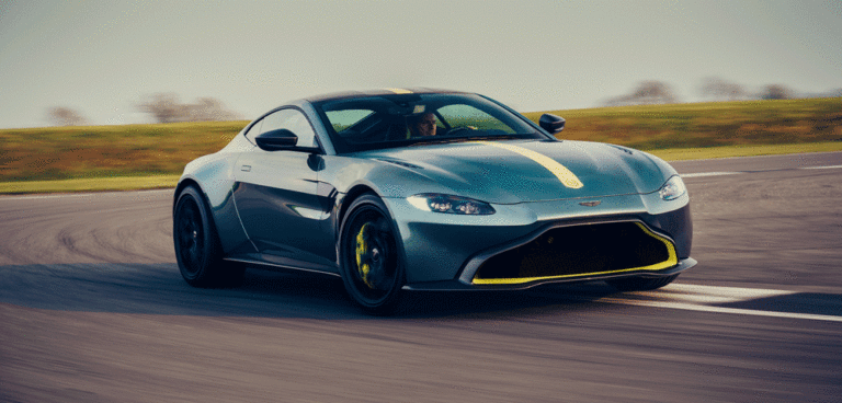 Aston Martin equips V8 Vantage with manual transmission