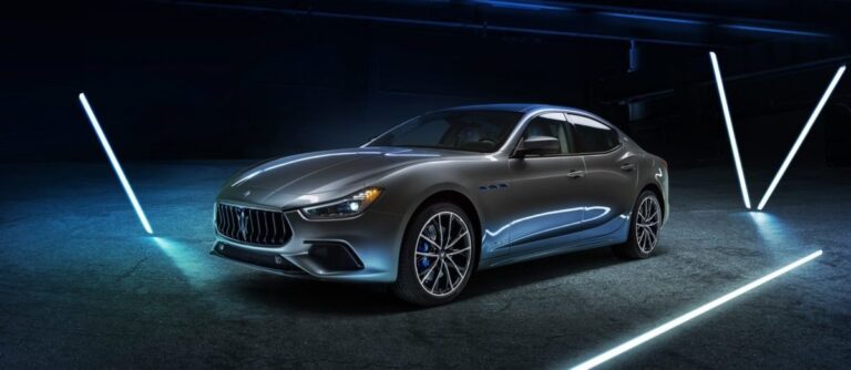 Maserati unveils I4 hybrid Ghibli