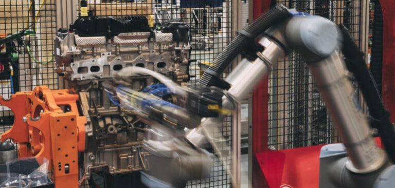 UK engine manufacturing fell 27% in 2020