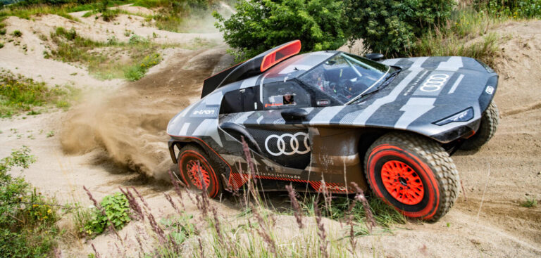 Audi unveils details of series hybrid Dakar racer