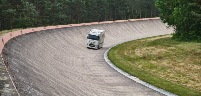 Futuricum, DPD Switzerland and Continental set new electric truck distance record