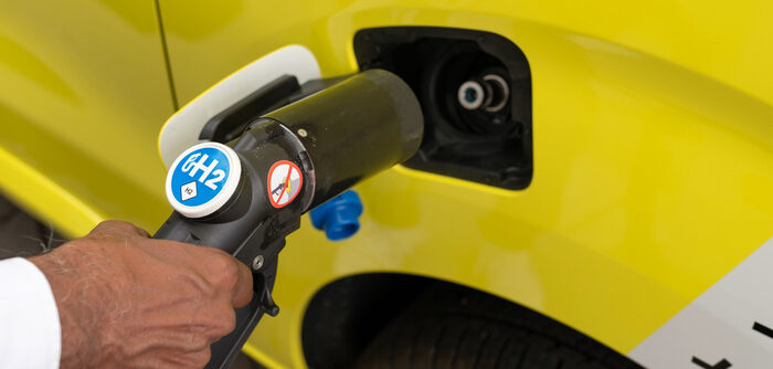 Stellantis to produce hydrogen-powered, electric and combustion-engine commercial vehicles in France