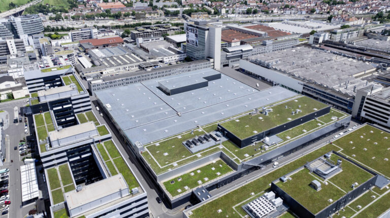 Mercedes-Benz opens competence center for battery development Mercedes-Benz opens competence center for battery development