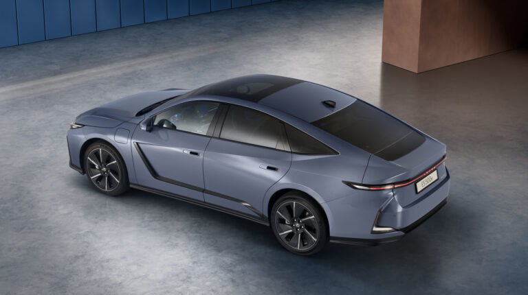 Lexus ES debuts with a multipathway powertrain strategy.