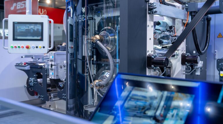 Dürr and GROB present space-saving concept factory for battery cell production.