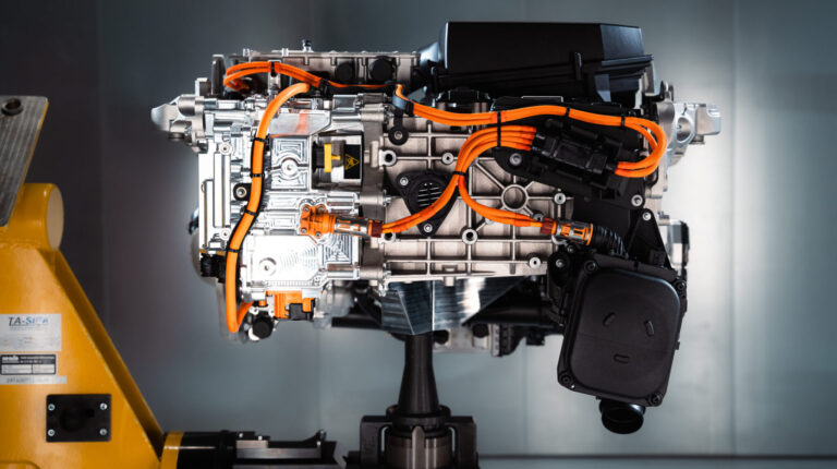 Prototype production of BMW’s third-gen hydrogen fuel cell begins, with series production in sight Prototype production of BMW’s third-gen hydrogen fuel cell begins with series production in sight.
