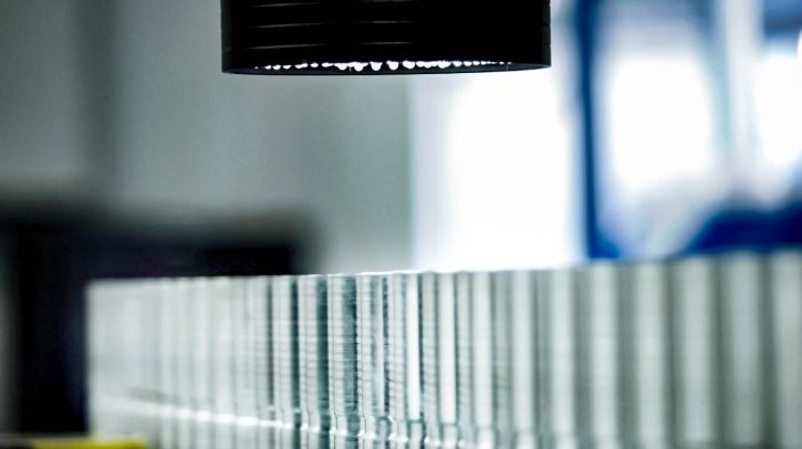 XD Thermal expands high-power side cooling solution for cylindrical EV batteries A serpentine tub (cooling tube) automated visual contour inspection system.