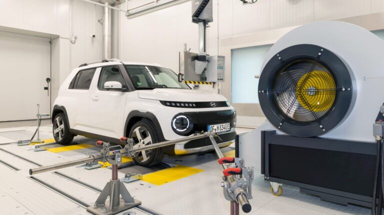 Hyundai opens €150m Square Campus R&D center in Germany The HMETC Chassis Dynometer testing a vehicle