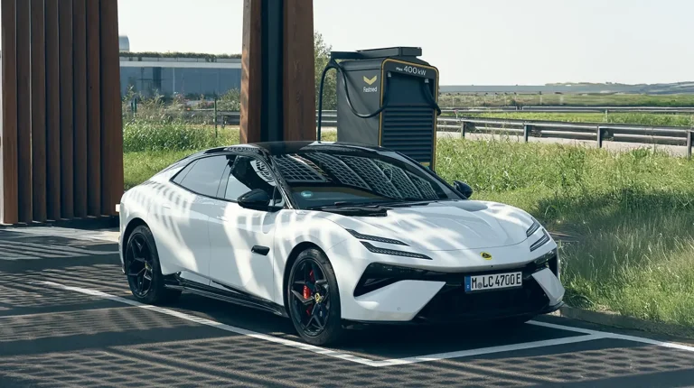 Lotus Emeya sets a new record with charging power of 443kW Lotus Emeya charging.