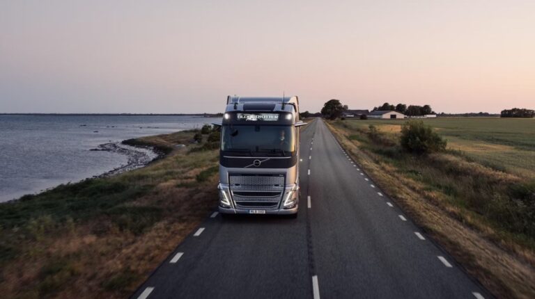 Volvo Trucks expands future mobility strategy with multifuel combustion engine platforms.