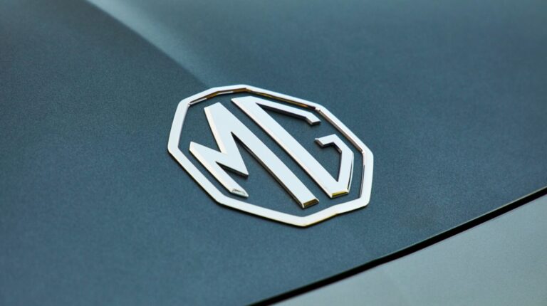 MG logo on a dark grey vehicle.